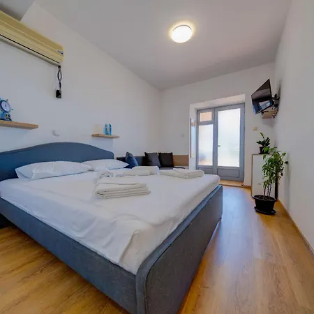 Villa P Apartments Tivat Exterior photo